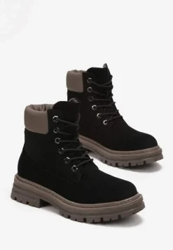 Czarne Sznurowane Traperki z Protektorem Esmerra