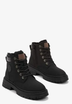 Czarne Sznurowane Traperki na Grubej Podeszwie Veluxa