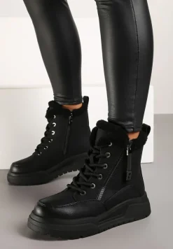 Czarne Sznurowane Trapery Ocieplane na Płaskiej Podeszwie Ozdobione Suwakiem Esaviren