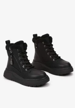 Czarne Sznurowane Trapery Ocieplane na Płaskiej Podeszwie Ozdobione Suwakiem Esaviren