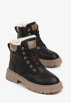 Czarne Sznurowane Trapery z Ociepleniem Syliera