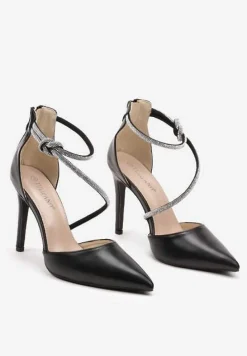 Czarne Szpilki Ozdobione Paskiem z Cyrkonii i Suwakiem Quenevia