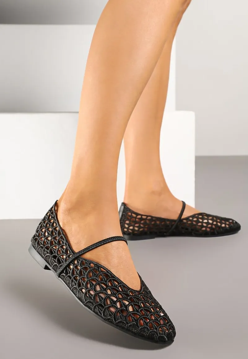 Czarne Szydełkowe Balerinki w Stylu Boho z Paskiem Vomea