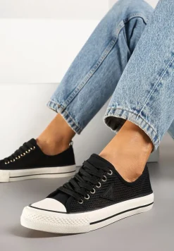 Czarne Szydełkowe Trampki o Klasycznym Fasonie Vovessa