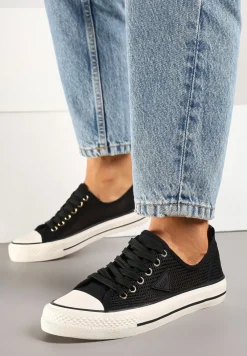 Czarne Szydełkowe Trampki o Klasycznym Fasonie Vovessa