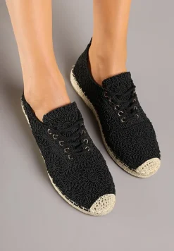 Czarne Tenisówki Ozdobione Plecionką i Ażurowym Wzorem Mevienne