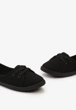 Czarne Tenisówki Przed Kostkę z Krótkim Sznurowaniem Aviole