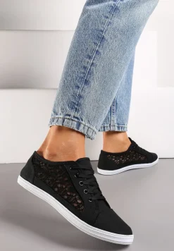 Czarne Tenisówki z Ażurowymi Wstawkami Po Bokach Salessa