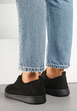 Czarne Tenisówki z Perforowaną Cholewką Ellivene