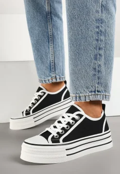 Czarne Trampki na Grubej Podeszwie Lurivanna