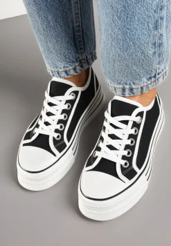 Czarne Trampki na Grubej Podeszwie Lurivanna