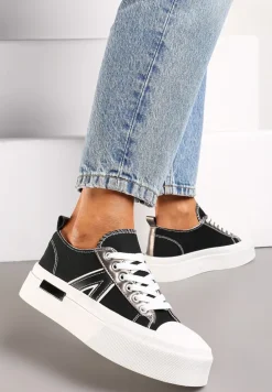 Czarne Trampki na Grubej Podeszwie Sznurowane Peonema