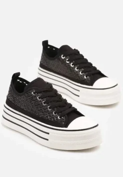 Czarne Trampki na Platformie Ozdobione Koronką Emozi