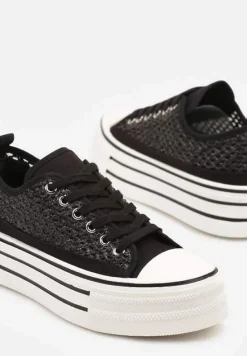 Czarne Trampki na Platformie Ozdobione Koronką Emozi