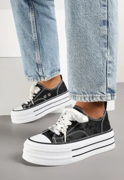 Czarne Trampki na Platformie Ozdobione Perełkami Yasami