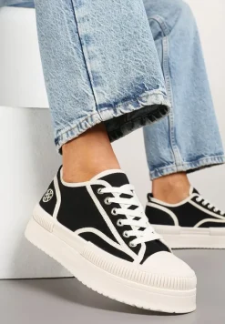 Czarne Trampki na Platformie z Metaliczną Ozdobą Afleeria