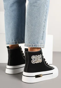 Czarne Trampki na Platformie z Wysoką Cholewką i Naszywką Nurissea