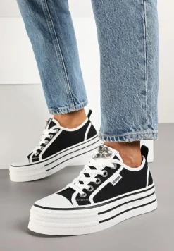 Czarne Trampki na Platformie z Biżuteryjną Aplikacją Flortewis