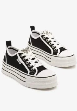 Czarne Trampki na Platformie z Biżuteryjną Aplikacją Flortewis