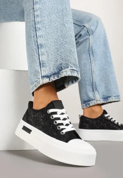 Czarne Trampki na Platformie Ozdobione Haftem Talauri