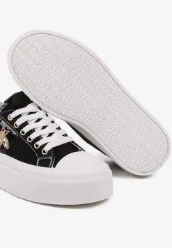 Czarne Trampki na Platformie z Biżuteryjną Aplikacją Gonessa