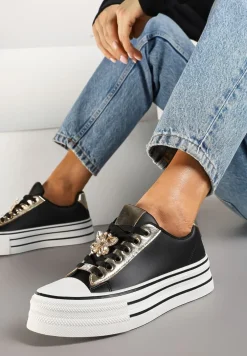 Czarne Trampki na Platformie z Ozdobną Aplikacją w Kształcie Motyla Haniriel