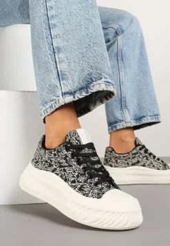 Czarne Trampki na Platformie z Tłoczeniem Ozdobione Abstrakcyjnym Wzorem Desanovia