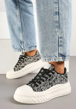 Czarne Trampki na Platformie z Tłoczeniem Ozdobione Abstrakcyjnym Wzorem Desanovia