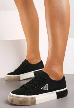 Czarne Trampki ze Sznurowaniem Zdobione Metalową Aplikacją Vimeria