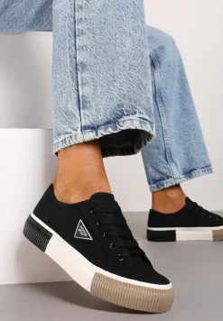 Czarne Trampki ze Sznurowaniem Zdobione Metalową Aplikacją Vimeria