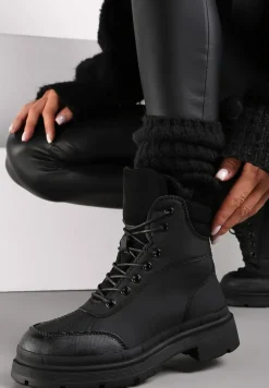 Czarne Traperki Desa