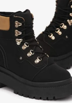 Czarne Traperki Leuna