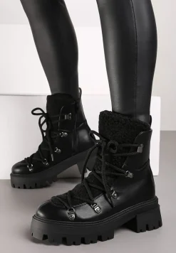 Czarne Traperki na Grubej Podeszwie z Futerkowym Zdobieniem na Języku Tarantha