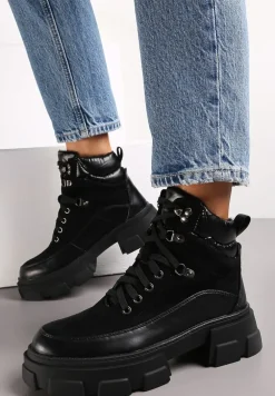 Czarne Traperki na Masywnej Podeszwie w Stylu Workerów Vodre