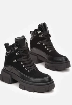 Czarne Traperki na Masywnej Podeszwie w Stylu Workerów Vodre