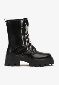 Czarne Traperki za Kostkę na Grubej Podeszwie z Suwakiem i Ozdobnymi Sznurówkami Voddiana