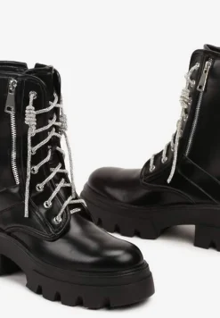 Czarne Traperki za Kostkę na Grubej Podeszwie z Suwakiem i Ozdobnymi Sznurówkami Voddiana