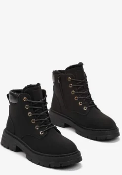 Czarne Traperki ze Sznurowaniem i Grubą Podeszwą z Nubuku Syntetycznego Ariellta