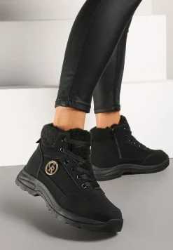 Czarne Trapery na Płaskiej Podeszwie Ozdobione Futerkiem Barankiem i Aplikacją Esarielleth