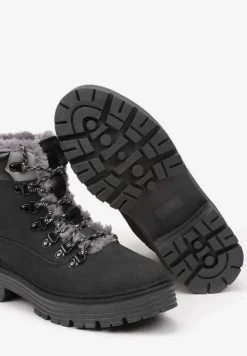 Czarne Trapery na Płaskiej Podeszwie ze Sznurowaniem Futerkiem i Napisem Linnasia