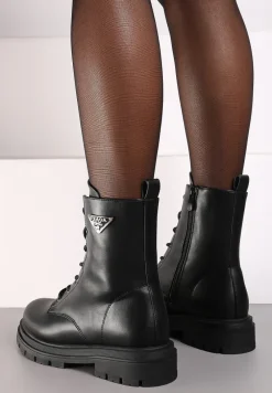 Czarne Wiązane Botki na Grubej Podeszwie w Stylu Worker z Biżuteryjnym Detalem Eritene