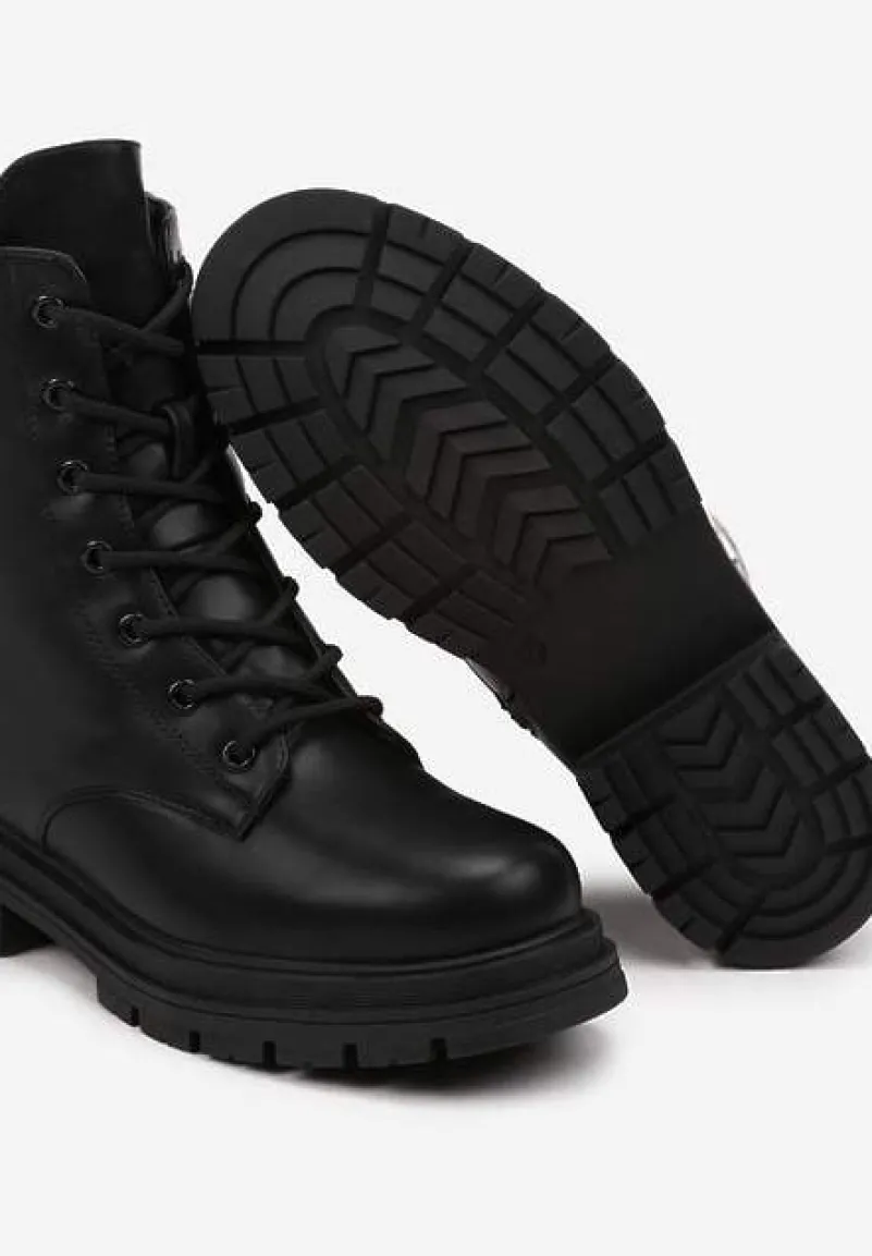 Czarne Wiązane Botki na Grubej Podeszwie w Stylu Worker z Biżuteryjnym Detalem Eritene