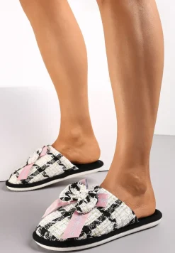 Czarne Wsuwane Kapcie w Kratkę z Metalicznej Nici z Kokardką z Przodu Kapati