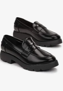 Czarne Wsuwane Mokasyny na Płaskiej Grubej Podeszwie z Imitacji Skóry Nareli