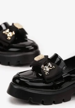 Czarne Wsuwane Mokasyny z Lakierowanej Ekoskóry z Ozdobną Kokardką Nimena