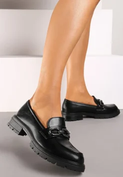 Czarne Wsuwane Mokasyny z Metalowym Łańcuchem Lrefia