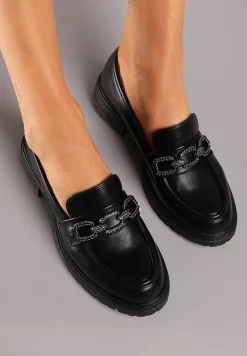 Czarne Wsuwane Mokasyny z Metalowym Łańcuchem Lrefia