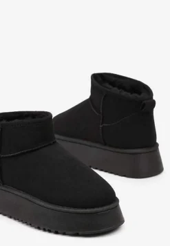 Czarne Wsuwane Śniegowce Casualowe z Imitacji Zamszu na Grubej Podeszwie Tinaretia