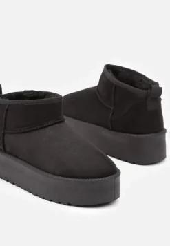 Czarne Wsuwane Śniegowce na Gładkiej Platformie Merileeanne