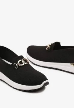 Czarne Wsuwane Półbuty w Stylu Tenisówek Ozdobione Klamrą Wiatalia